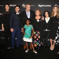 Hauptdarsteller der US-Kultserie "Roseanne": Der Sender ABC hatte die Sendung im Mai wegen einem rassistischen Tweet von Roseanne Barr abgesetzt.