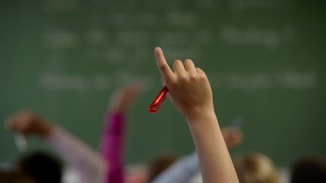 Wissenschaftler haben den neuen Bildungsbericht in den vergangenen zwei Jahren erarbeitet. Wissenschaftler haben den neuen Bildungsbericht in den vergangenen zwei Jahren erarbeitet.