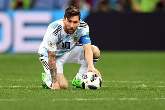 Am Boden: Argentinien-Star Lionel Messi bei der 0:3-Pleite gegen Kroatien.