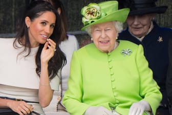 Was wird denn da getuschelt: Herzogin Meghan und Queen Elizabeth II. verstehen sich blendend.