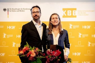 Carlo Chatrian (l) wird künstlerischer Leiter der Berlinale und Marietta Rissenbeek Geschäftsführerin.