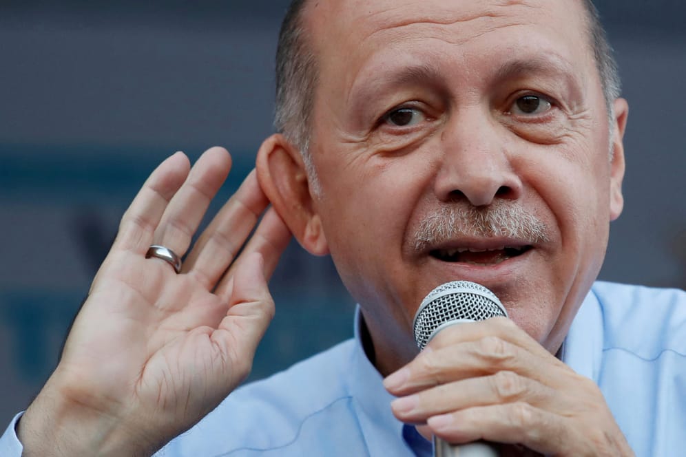 Recep Tayyip Erdogan bei einer Wahlkampfveranstaltung: Der türkische Präsident geht als Favorit ins Rennen.
