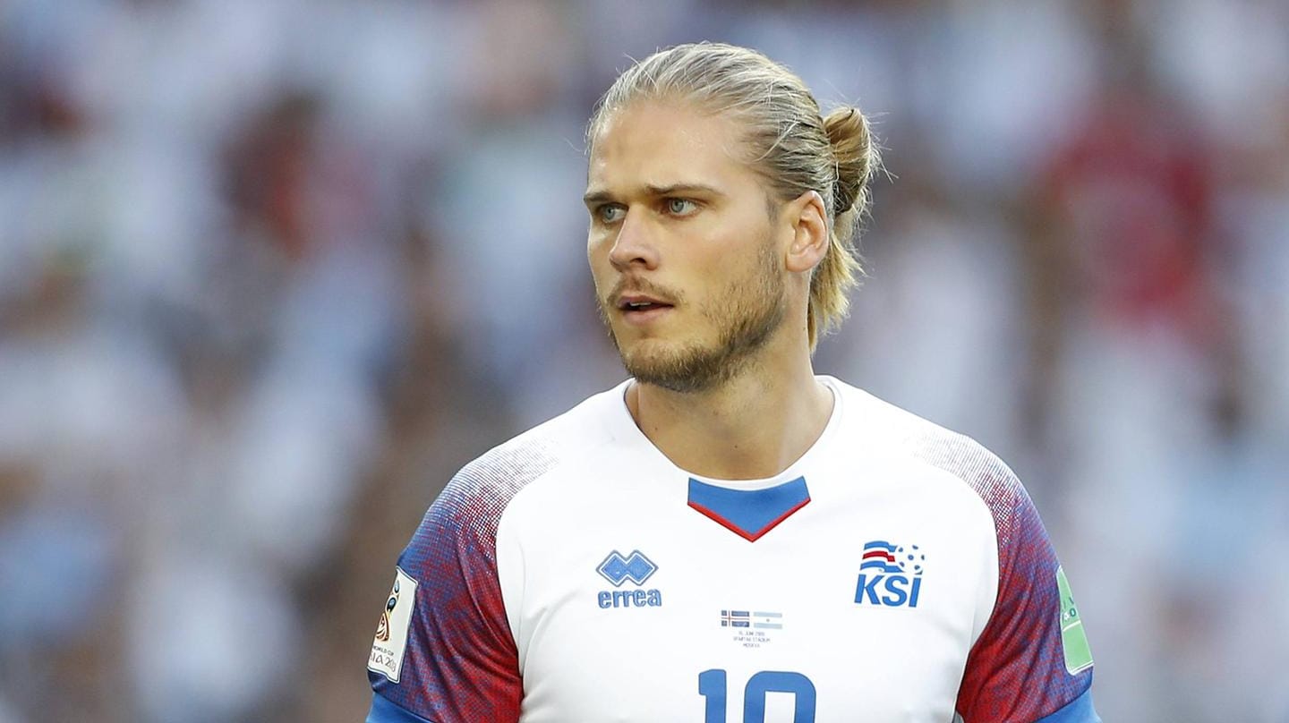 Island-Star Rurik Gislason: Beim Spiel gegen Argentinien wurde er in der 63. Minute eingewechselt und weltweit beim sozialen Netzwerk Instagram gefeiert.