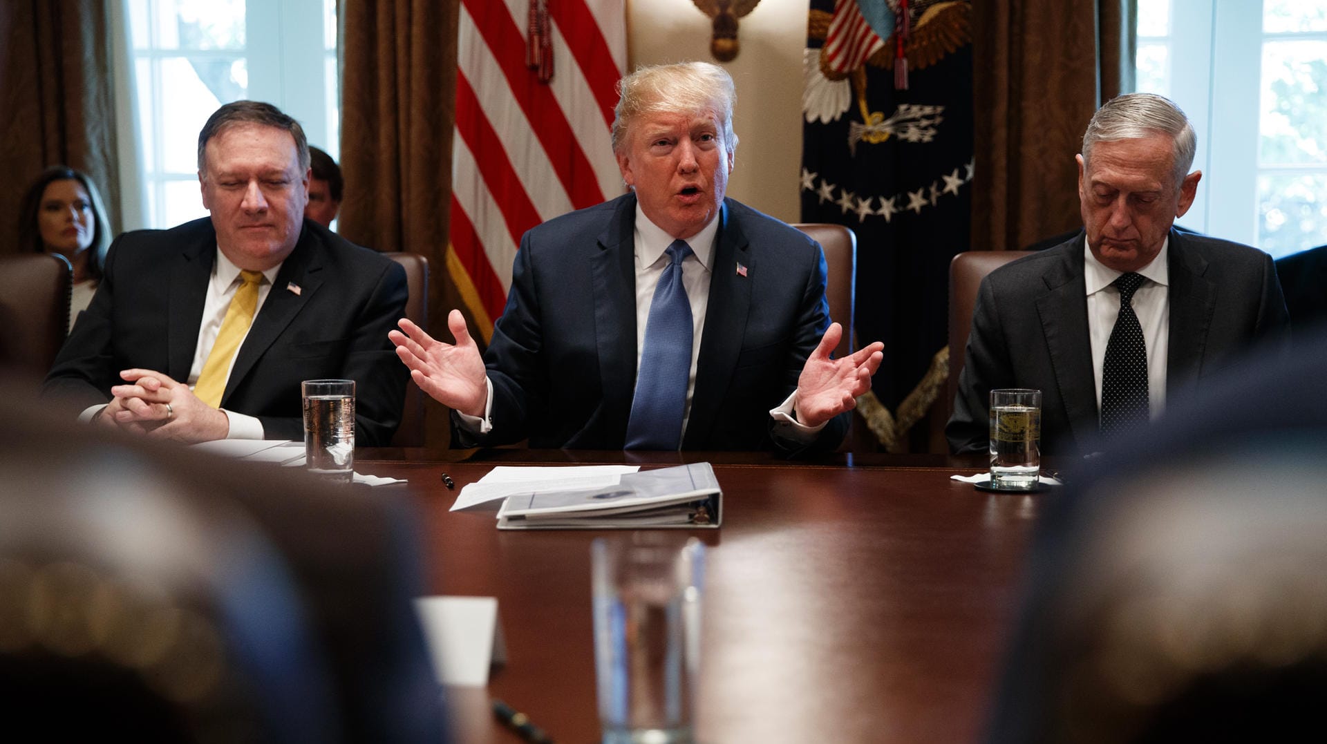 Mike Pompeo (von links), Donald Trump, James Mattis: Die USA haben weitere Militärübungen mit Südkorea ausgesetzt.