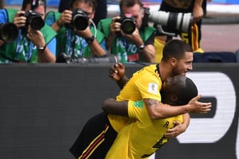 Die Belgier Eden Hazard (l) und Romelu Lukaku trafen gegen Tunesien.