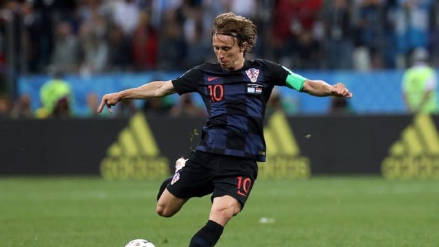 Real Madrids Mittelfeldstar Luka Modric spielt mit Kroatien bislang eine bärenstarke Gruppenphase. Real Madrids Mittelfeldstar Luka Modric spielt mit Kroatien bislang eine bärenstarke Gruppenphase.