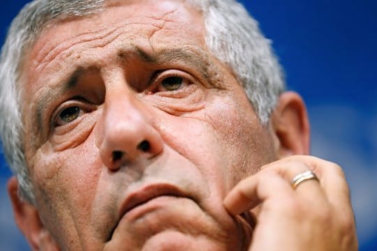 Portugals Trainer Fernando Santos warnt davor die Iraner zu unterschätzen.