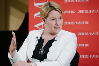 Bundesfrauenministerin Franziska Giffey bei einer Veranstaltung der Wochenzeitung "Die Zeit": Burkinis hält sie nicht für den Untergang des Abendlandes.