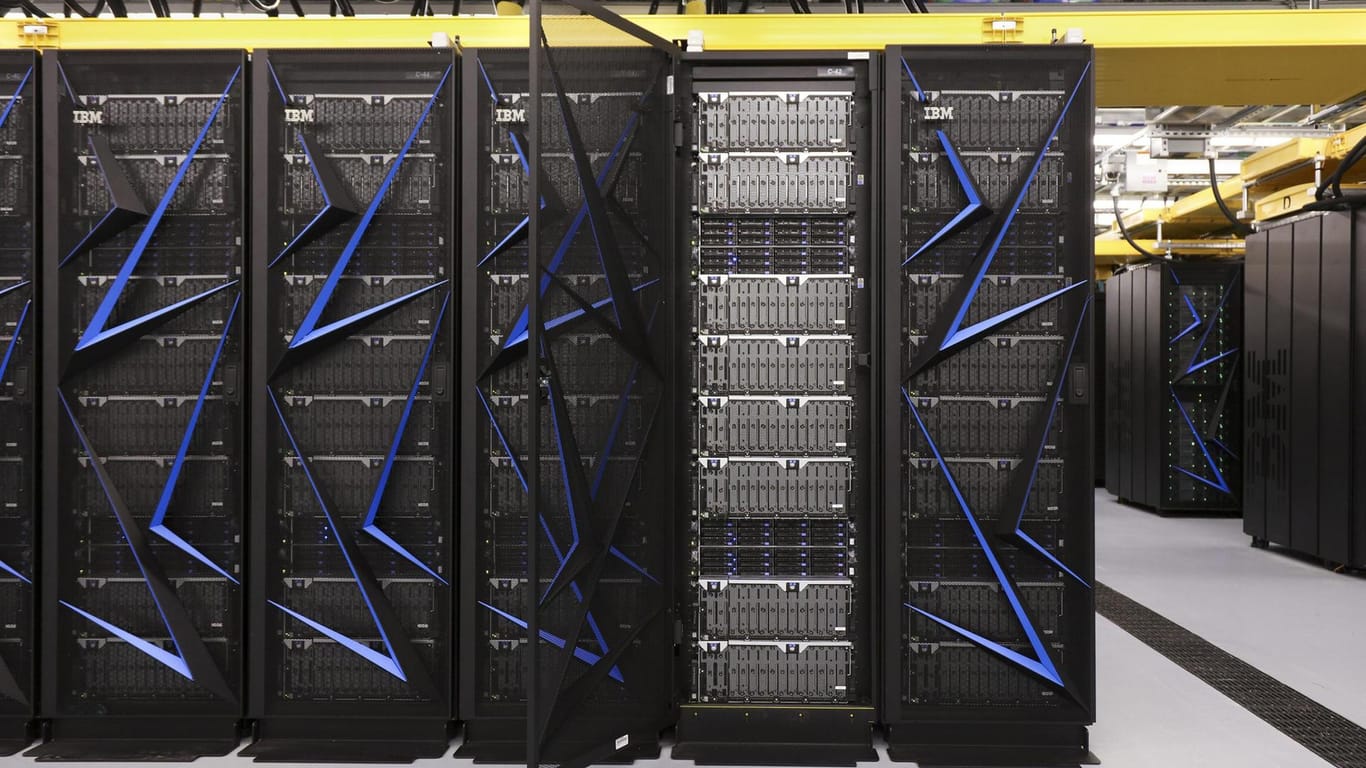Supercomputer von IBM: Der "Summit" dominiert die Liste der 500 weltweit schnellsten Rechner.