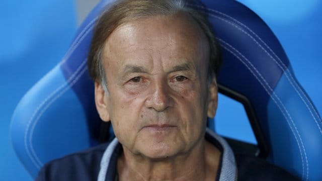 Trainer Gernot Rohr konzentriert sich voll auf das Weiterkommen mit Nigeria durch einen Sieg im Spiel gegen Argentinien.