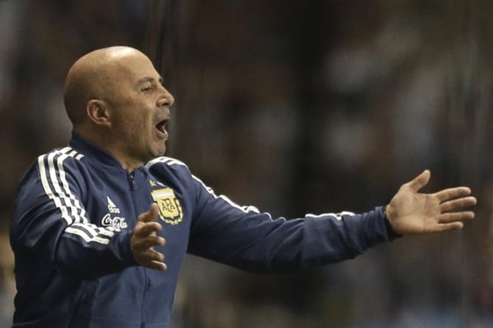 Argentiniens Nationaltrainer Jorge Sampaoli beklagt sich über die zum Teil harte Kritik in den letzten Tagen.