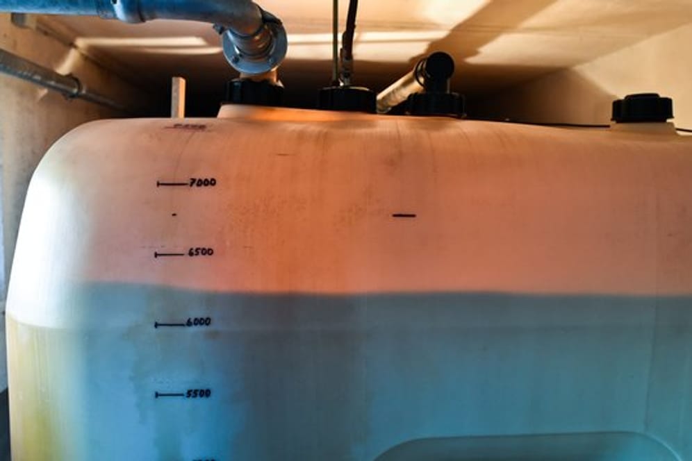 Ein leckender Öltank bildet eine Gefahr für die Umwelt und vor allem für das Grundwasser.