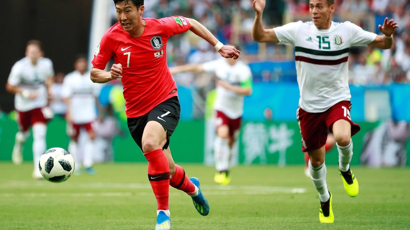 Über Heung-Min Son (l.) von Tottenham Hotspur laufen bei den Südkoreanern fast alle Angriffe.