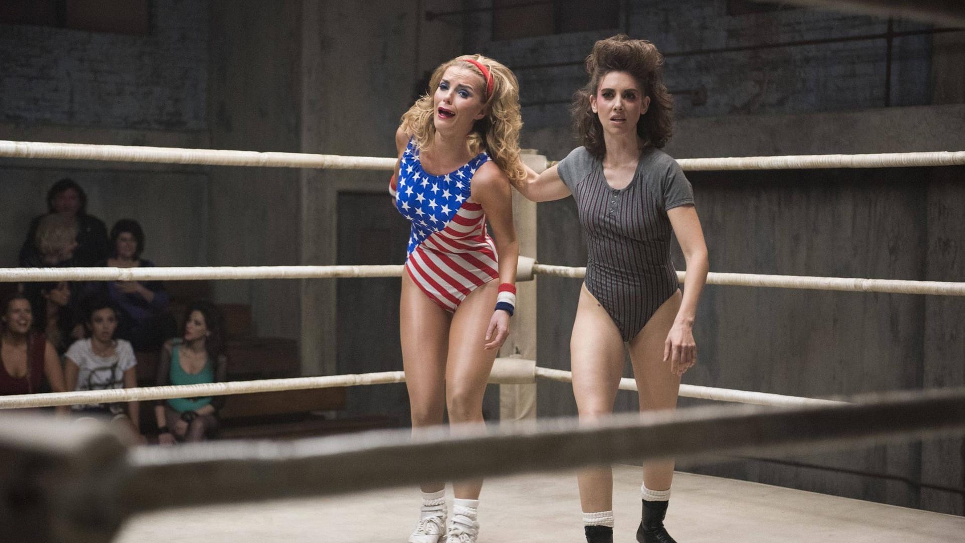 Betty Gilpin und Alison Brie: Sie spielen Debbie und Ruth.