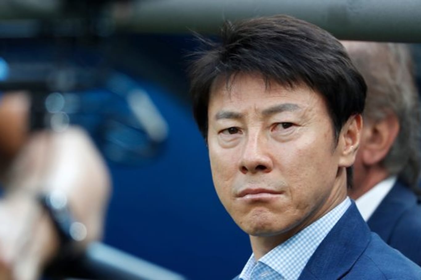 Südkoreas Trainer Tae-Yong Shin fühlt sich von den Vergleichen mit Bundestrainer Löw geehrt.