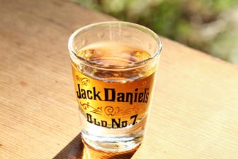 Jack Daniel's: Der Whiskey könnte demnächst mehr kosten.