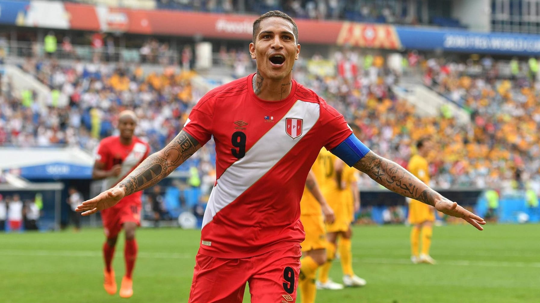 Jubel bei Paolo Guerrero: Der Ex-Bayern-Stürmer machte mit seinem Tor zum 2:0 gegen Australien alles klar.