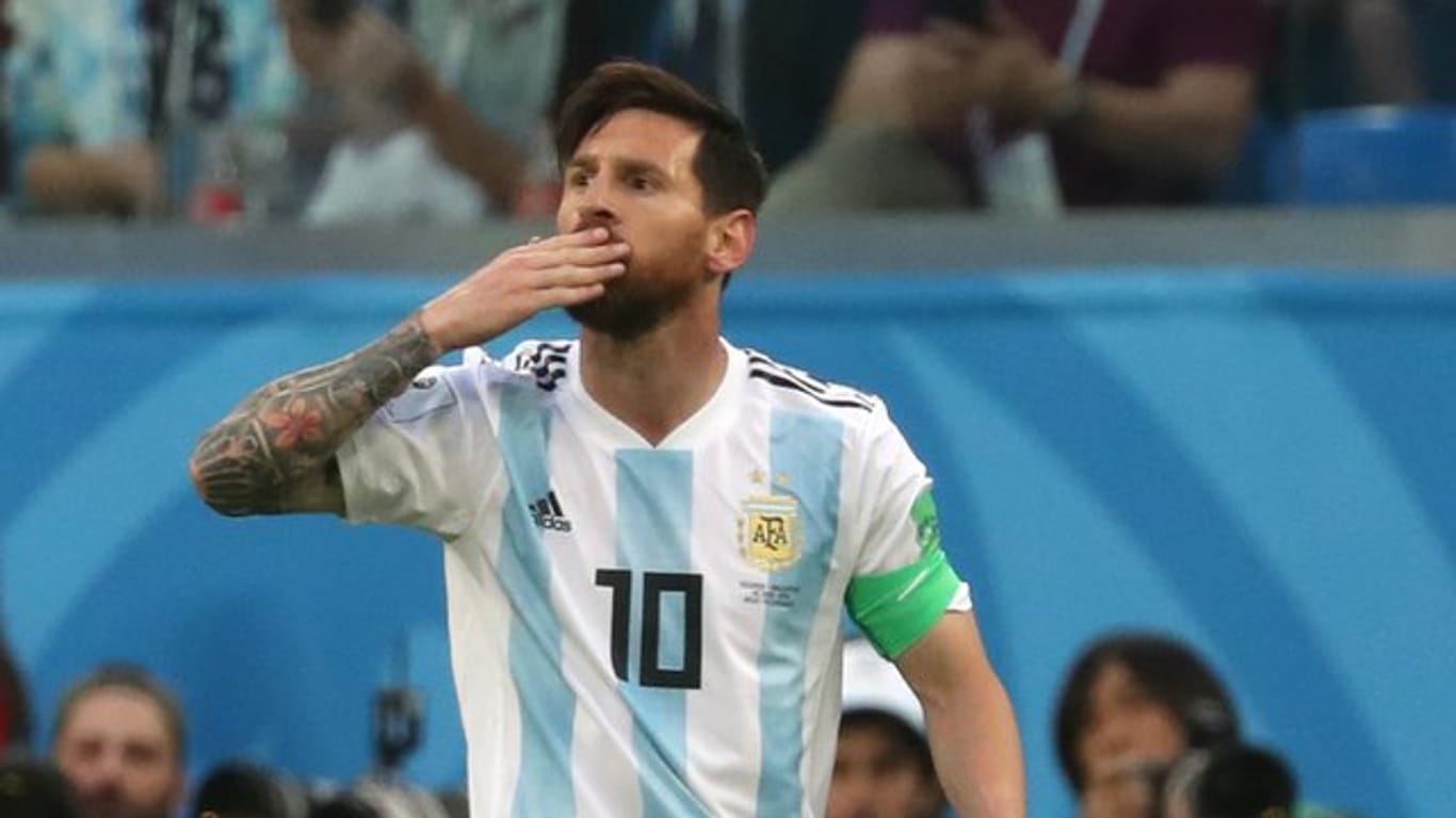 Lionel Messi feiert seinen Treffer gegen Nigeria - es ist das 100.
