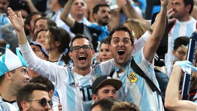 Die Argentinien-Fans waren nach dem Sieg gegen Nigeria völlig aus dem Häuschen.