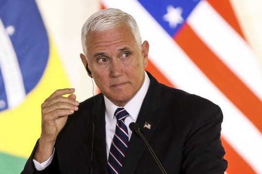 Warnt vor einer illegalen Einreise in die Vereinigten Staaten: US-Vizepräsident Mike Pence.