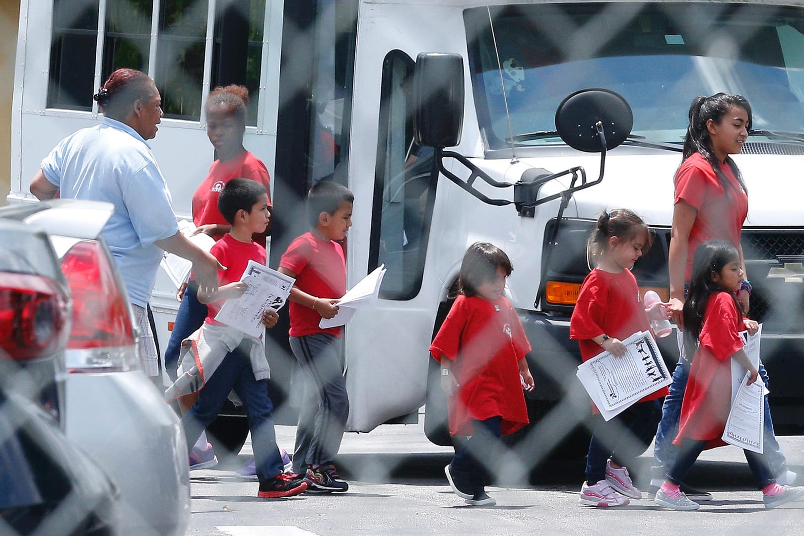 Junge Migranten: Kinder unter fünf Jahren müssen innerhalb von zwei Wochen zu ihren Familien zurückgebracht werden.