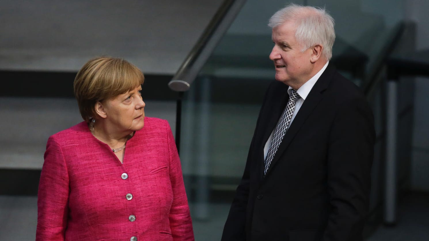 Angela Merkel und Horst Seehofer: Gibt es noch eine Einigung im Asylstreit? Angela Merkel und Horst Seehofer: Gibt es noch eine Einigung im Asylstreit?