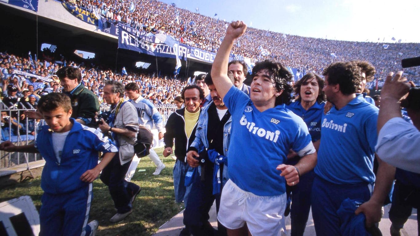1987 gewinnt Diego Maradona mit Neapel die italienische Meisterschaft und versetzt eine ganze Stadt in Ekstase.