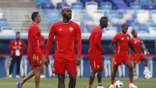 Felipe Baloy aus Panama und seine Mitspieler hoffen auf einen Sieg gegen Tunesien.