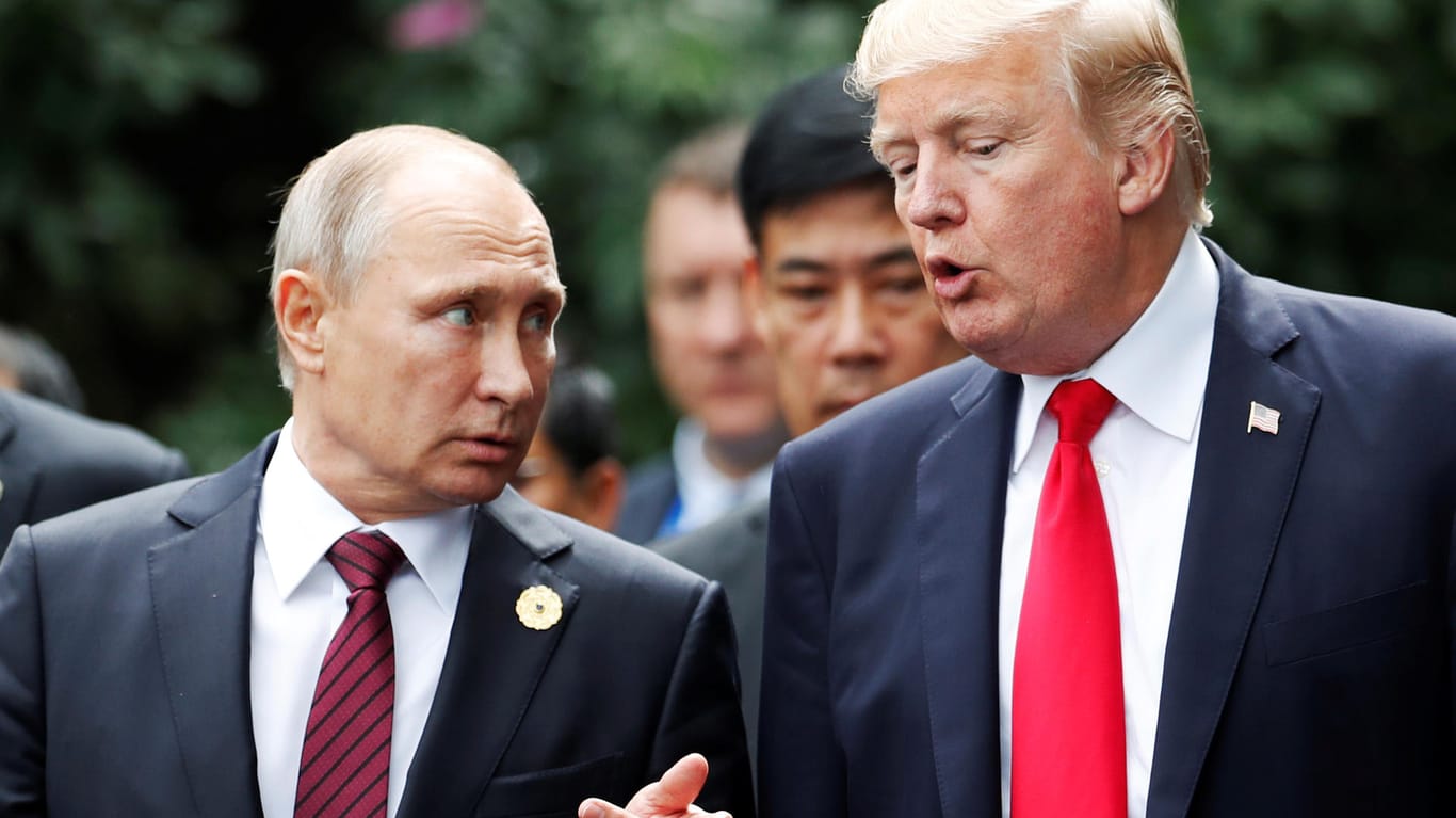 Wladimir Putin und Donald Trump beim Apec-Treffen im November 2017: Die Präsidenten Russlands und der USA haben ein Gipfeltreffen vereinbart.