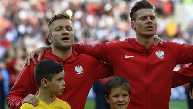 Jakub Błaszczykowski (l) hat die Kritik von Robert Lewandowski relativiert. Jakub Błaszczykowski (l) hat die Kritik von Robert Lewandowski relativiert.