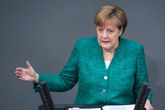 Bundeskanzlerin Merkel während der Regierungserklärung im Bundestag.