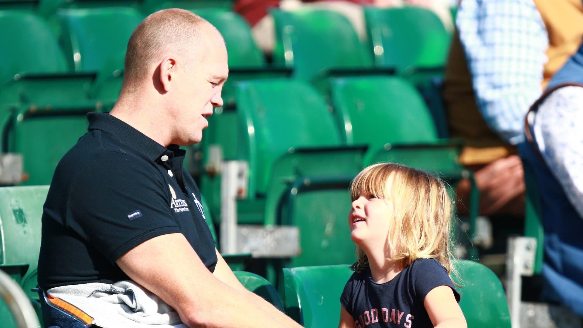 Vater und Tochter: Mike Tindall genießt die Zeit mit der kleinen Mia Grace.