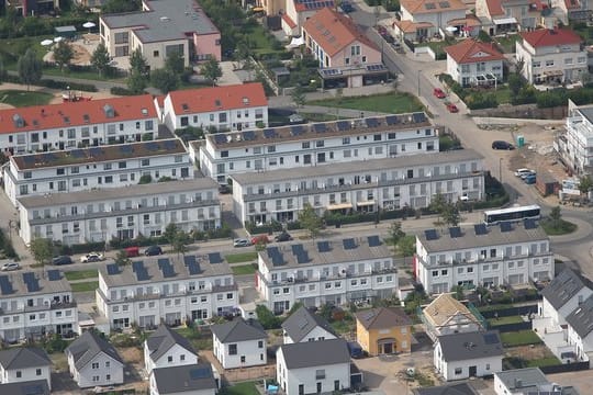 Das Baukindergeld dürfte bis 2021 mindestens 2,7 Milliarden Euro kosten, viel mehr als von Union und SPD im Koalitionsvertrag vereinbart.