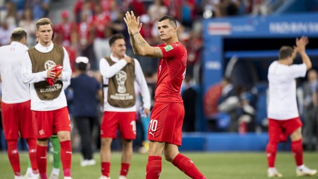 Granit Xhaka steht mit den Schweizern im WM-Achterlfinale. Granit Xhaka steht mit den Schweizern im WM-Achterlfinale.