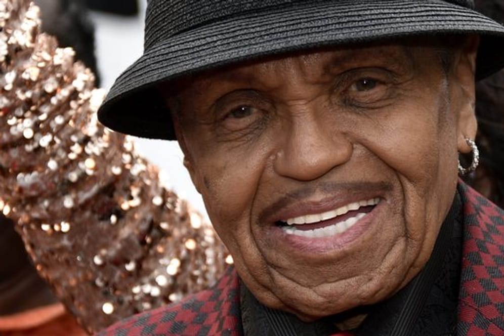 Joe Jackson ist im Alter von 89 Jahren gestorben.