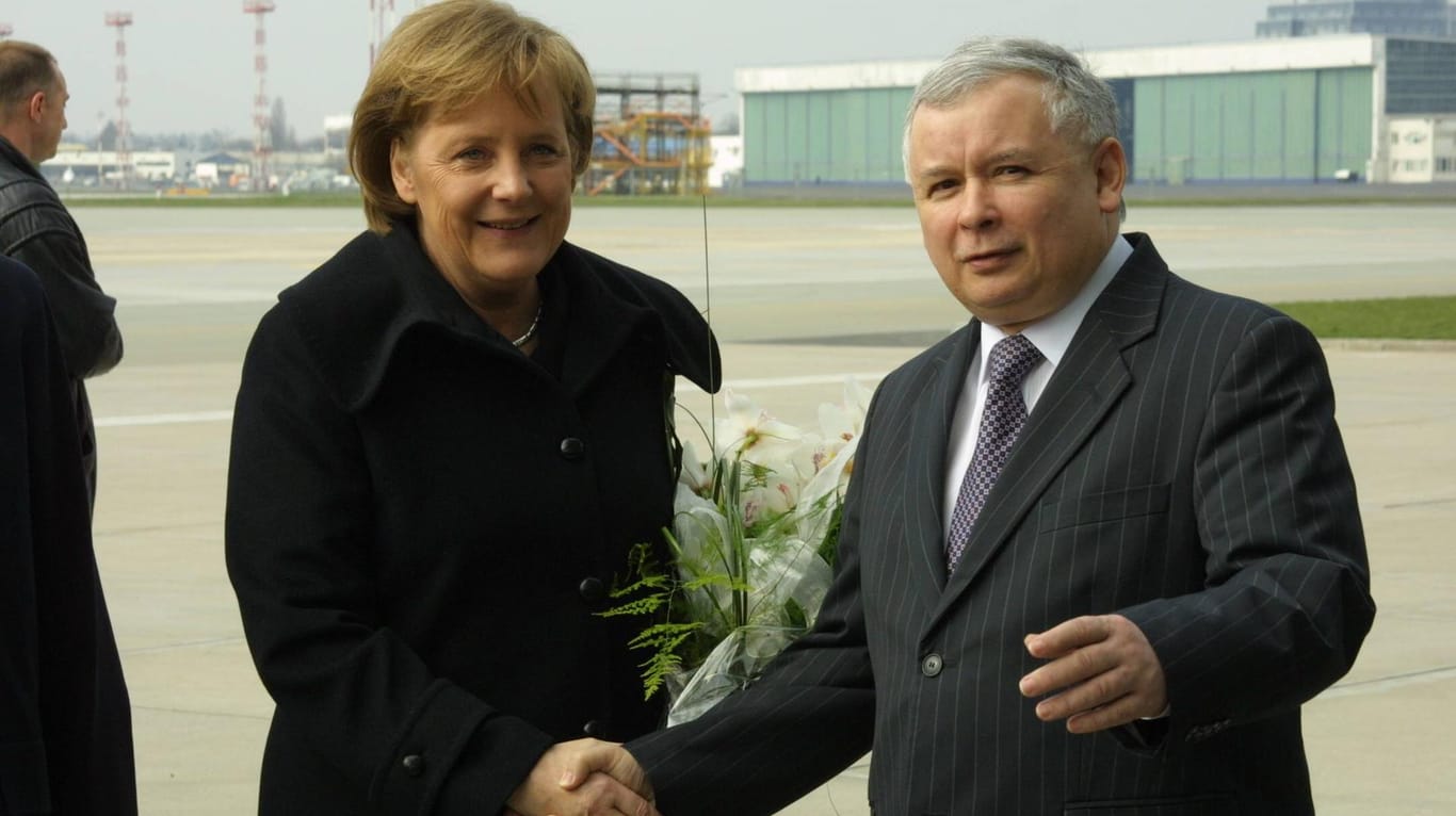 Angela Merkel und der damalige Premierminister Jaroslaw Kaczynski 2007 bei einem Staatsbesuch in Warschau.