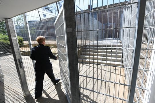 Abschiebegefängnis in Darmstadt: Deutschland hat seit Jahresbeginn 4100 Flüchtlinge in andere EU-Länder zurückgeschickt.