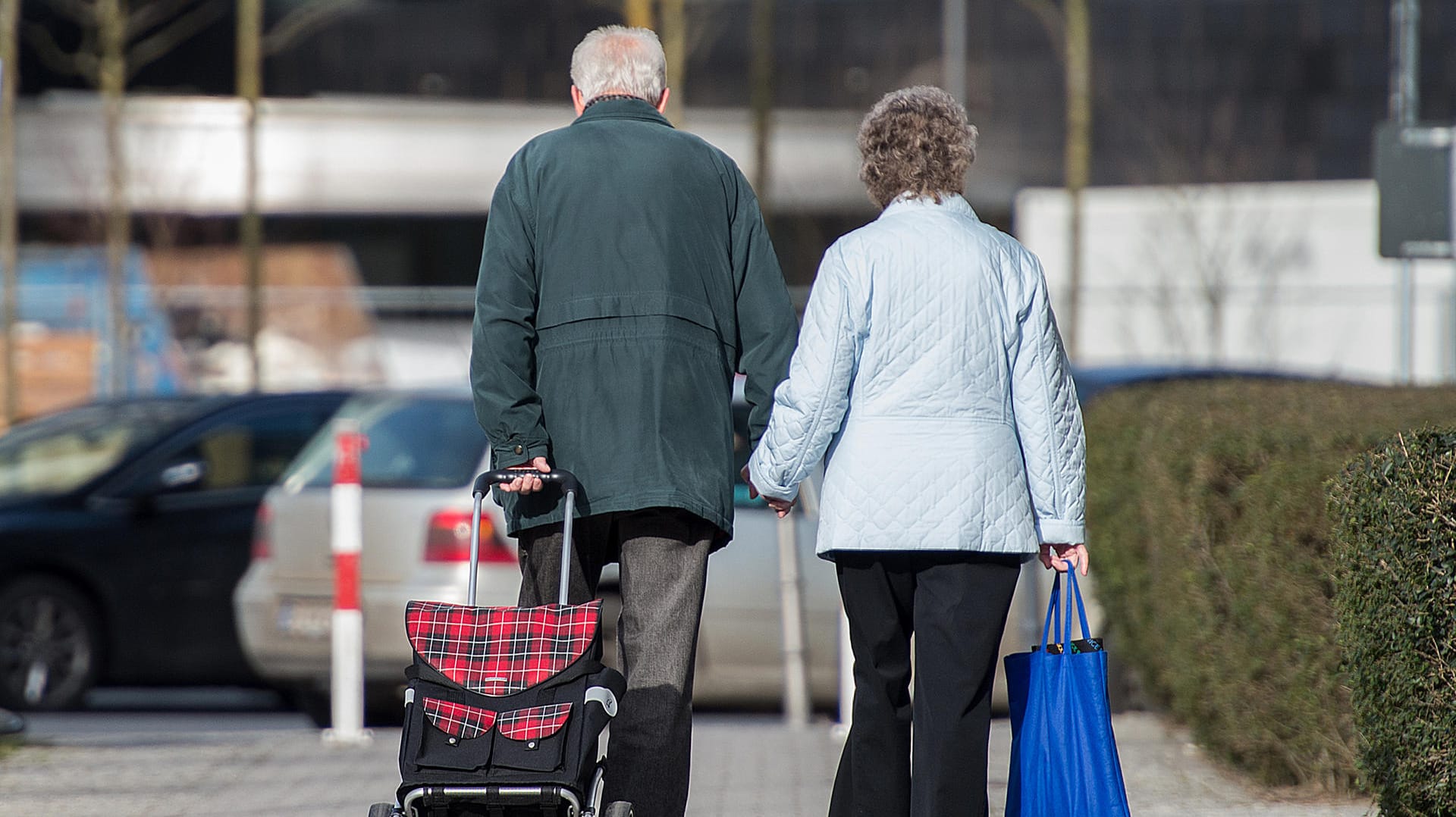 Rentenerhöhung: Zehntausende werden wegen der höheren Renten zusätzlich steuerpflichtig.