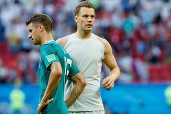 Die Enttäuschung der WM: Die deutsche Auswahl mit Thomas Müller (l.) und Manuel Neuer.
