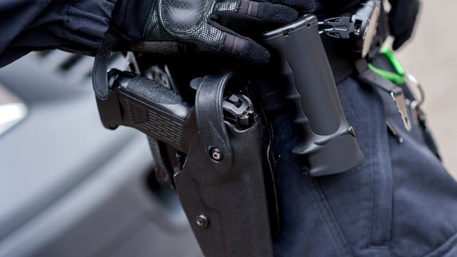In den allermeisten Fällen schossen Beamte im verganenen Jahr aber, um gefährliche, kranke oder verletzte Tiere zu töten. In den allermeisten Fällen schossen Beamte im verganenen Jahr aber, um gefährliche, kranke oder verletzte Tiere zu töten.