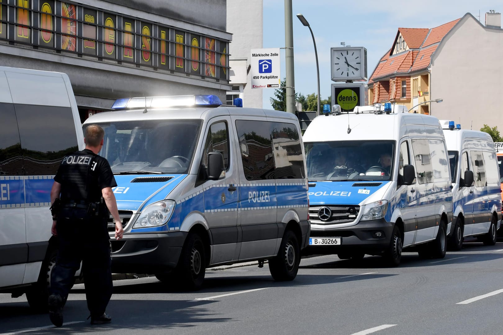 Bombendrohung in Berlin-Wittenau: Am Nachmittag gab die Polizei Entwarnung.