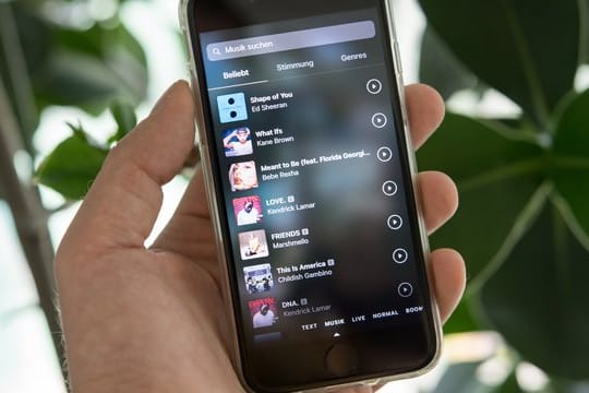 Instagram Stories können jetzt auch ganz legal mit Musik unterlegt werden.