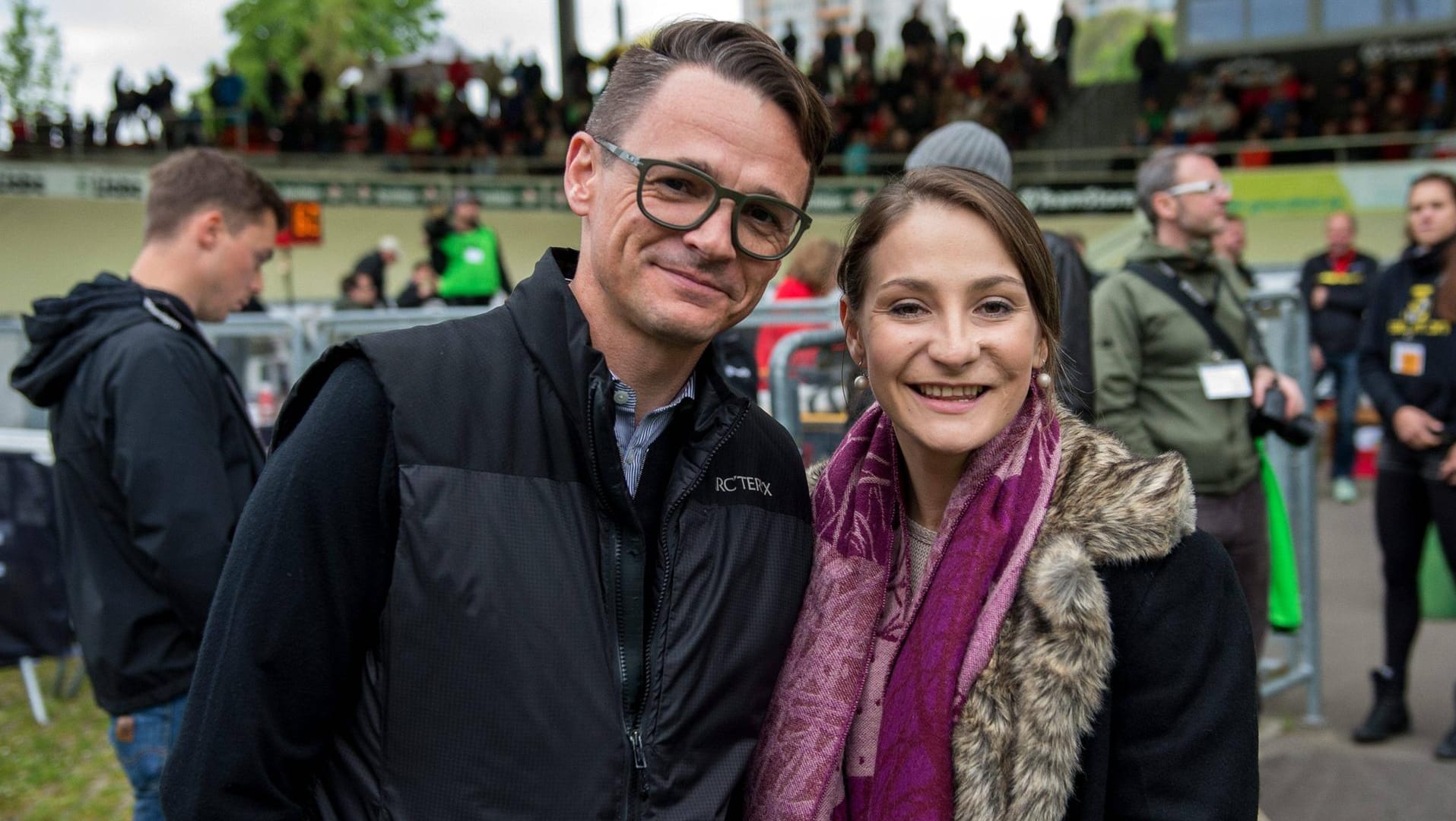 Manager Jörg Werner mit Kristina Vogel: Im Mai 2017 feierten sie noch gemeinsam ihre erneute Weltmeisterschaft.