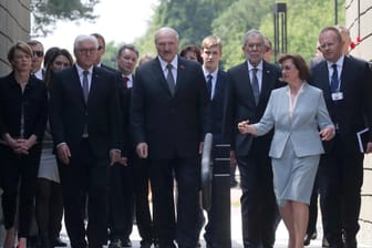 Frank-Walter Steinmeier, Alexander Lukaschenko, Alexander van der Bellen: Gemeinsames Gedenken.