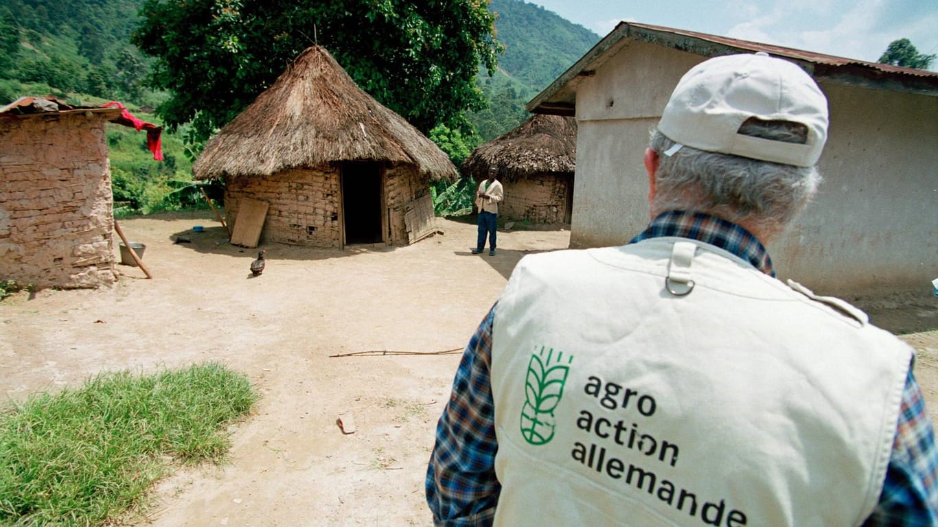 Ein Mitarbeiter der Agro Action Allemandei: Der Kongo zählt zu ärmsten Ländern der Welt. Die Welthungerhilfe unterstützt vor Ort bei der Ernährungssicherung. Nun ist ihr ein Angriff widerfahren.