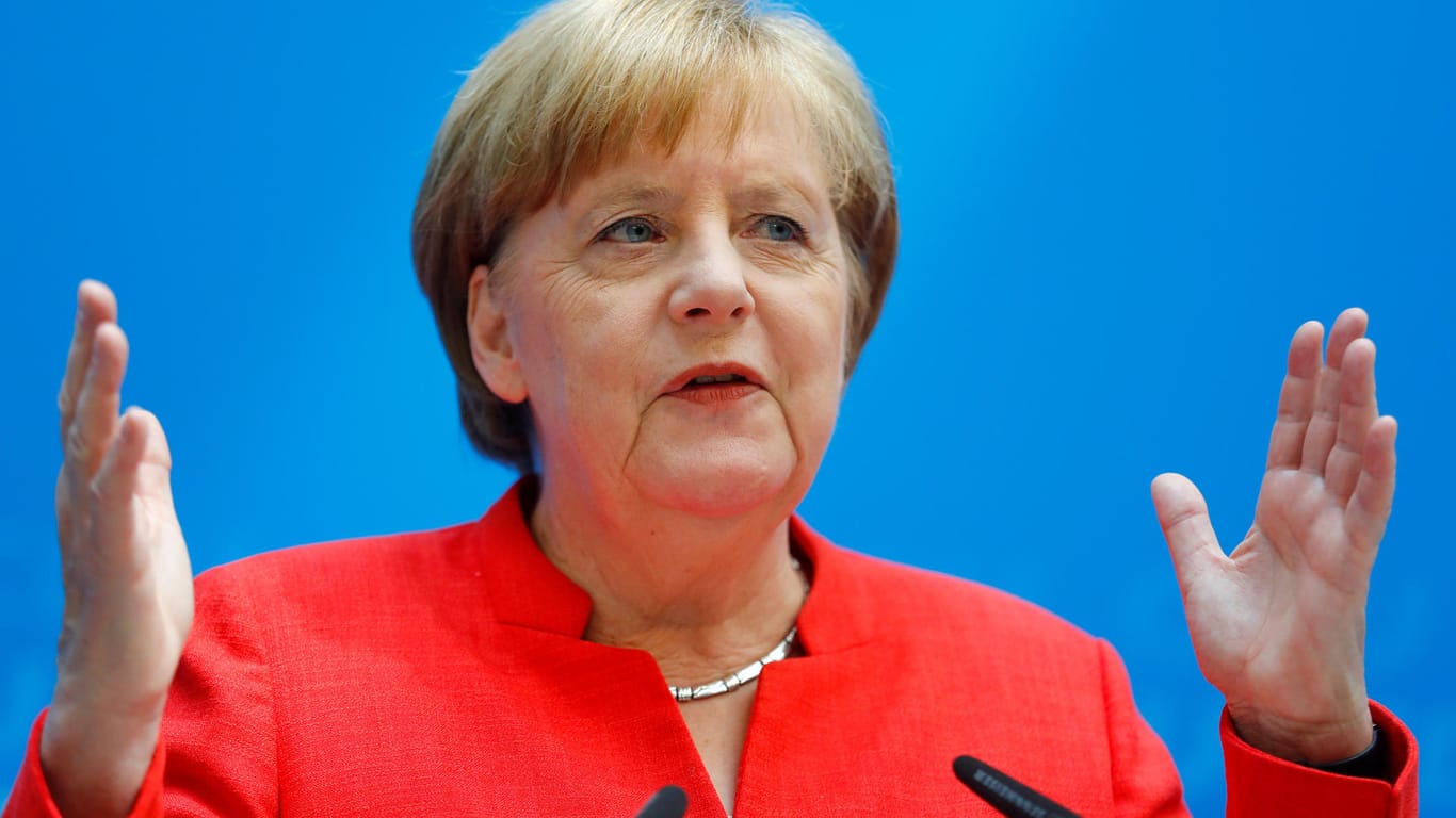Angela Merkel auf einer Pressekonferenz nach dem EU-Gipfel in Brüssel: Nach der Einigung auf dem Asylgipfel zeigt sich die Kanzlerin angesichts der Ergebnisse zufrieden.