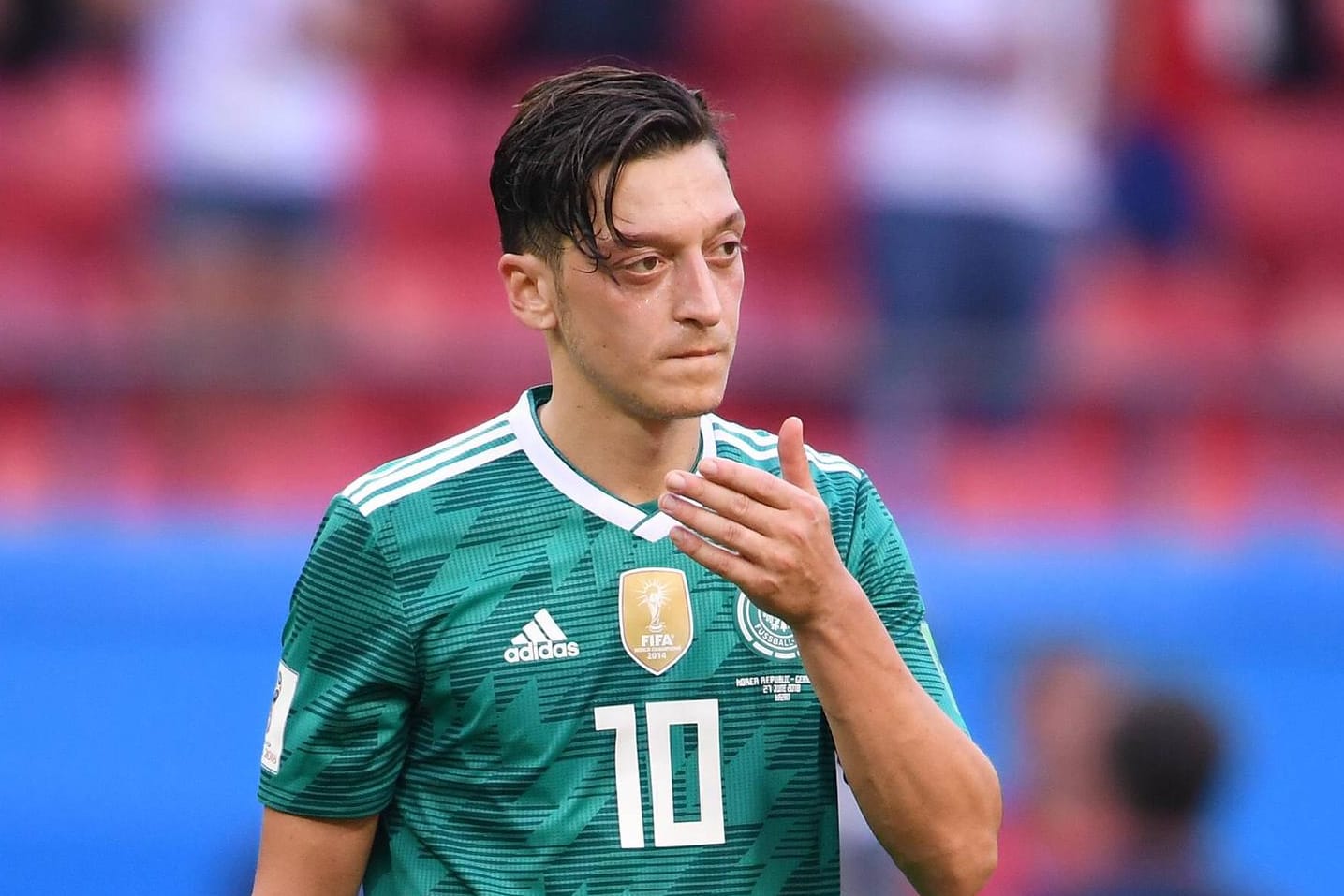 Enttäuscht: Mesut Özii bei der Niederlage gegen Südkorea (0:2) im letzten WM-Gruppenspiel.