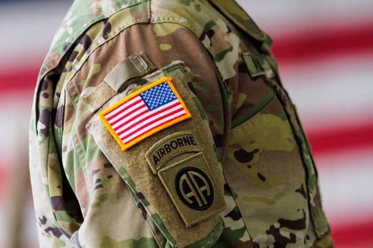 Die "Washington Post" hatte berichtet, das Pentagon prüfe Kosten und Auswirkungen eines Rückzugs von in Deutschland stationierten Truppen.