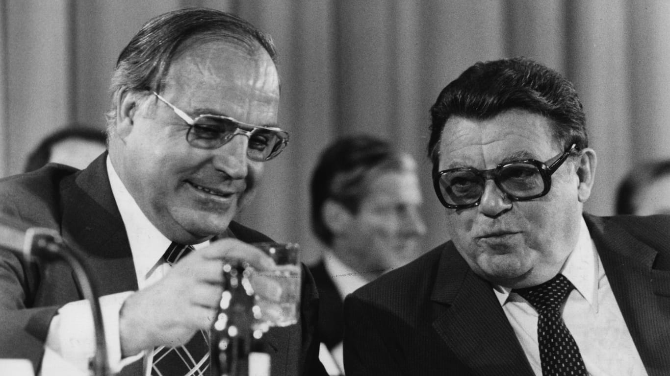 Helmut Kohl, damals CDU-Chef, und Franz-Josef Strauß, CSU-Chef, 1979: Drei Jahre zuvor hätte der Streit zwischen beiden beinahe die Trennung der Union verursacht.