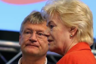 Jörg Meuthen, Co-Parteichef der AfD, zusammen mit der früheren CDU-Politikerin Erika Steinbach.